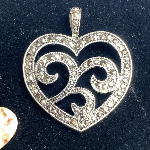 Lot of 31 Mixed Gemstone & Statement Pendants Boho Artisan Some 925 & Vintage - Picture 15 of 16